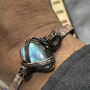 Grinnadore Labradorite Hammer Cuff