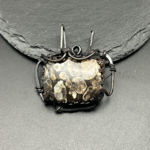 Gideon's Jasper Shifty Amulet
